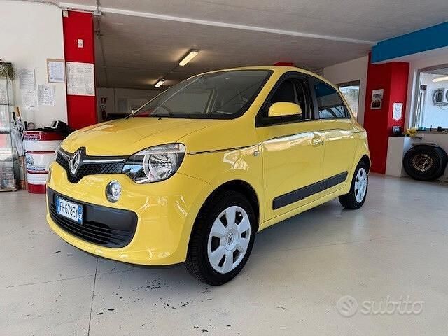 Usata Renault Twingo SE 70 CV (51 kW) 2017 Giallo Utilitaria