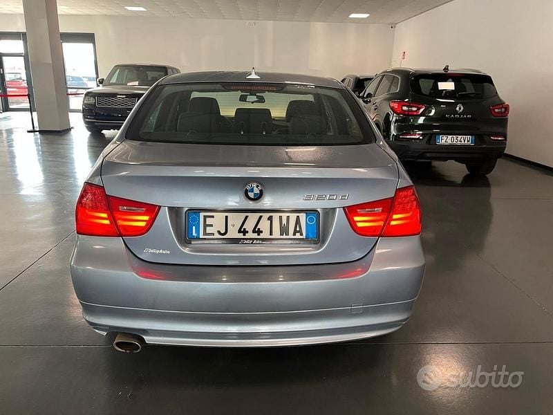 Usata BMW 320 184 CV (135 kW) 2011 Grigio Berlina
