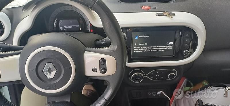 Gebraucht Renault Twingo 60 kW (82 PS) 2021 Grün Kleinwagen