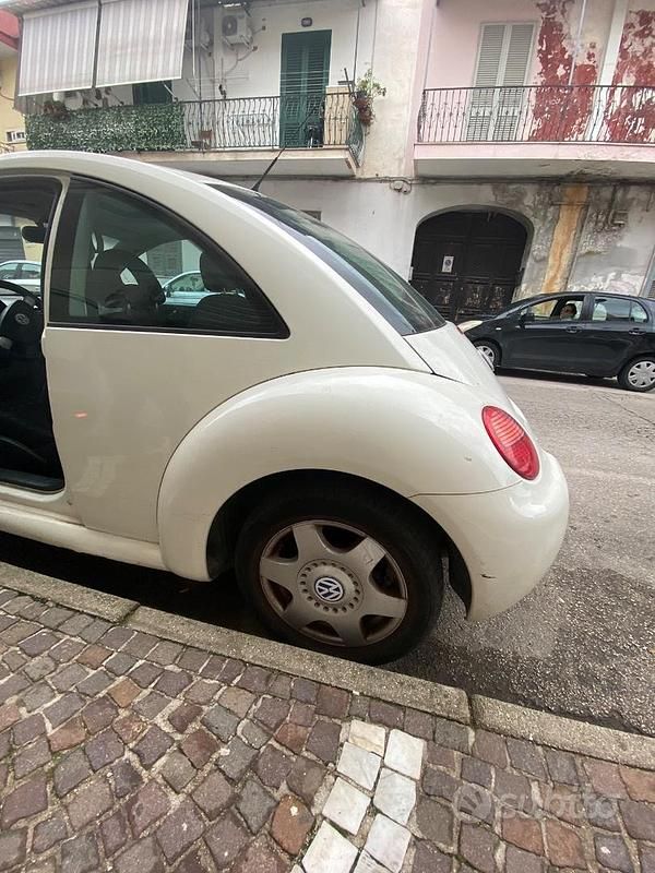 Usata VW New Beetle 2000 Bianco Utilitaria