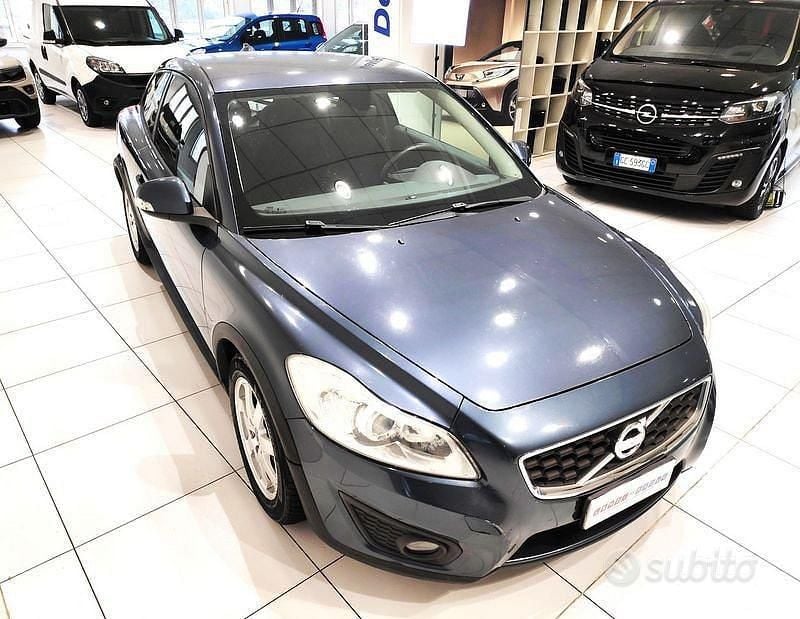 Usata Volvo C30 Kinetic 115 CV (84 kW) 2010 Blu/azzurro Utilitaria