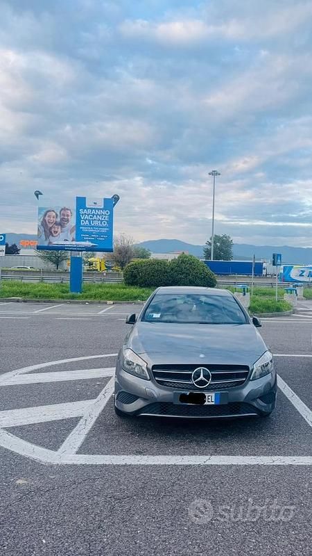 Usata Mercedes A180 109 CV (80 kW) 2013 Grigio Berlina