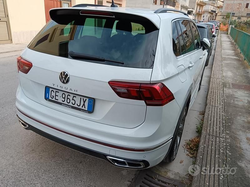 Usata VW Tiguan R-line 150 CV (110 kW) 2021 Bianco SUV