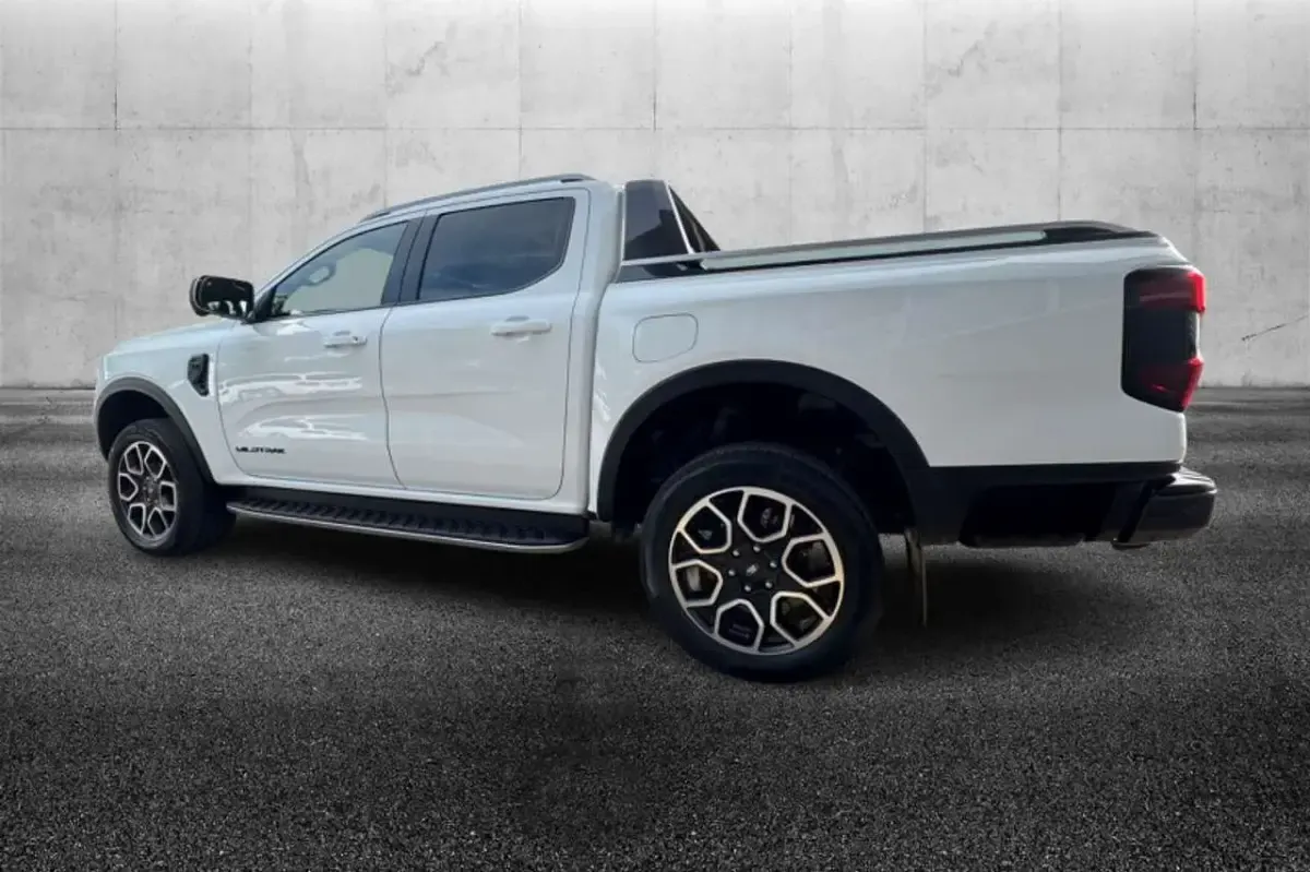 Usata Ford Ranger Wildtrack 241 CV (177 kW) 2024 Bianco Pick-up