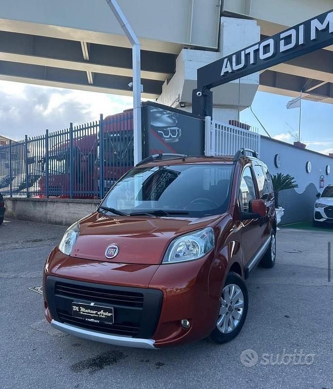 Usata Fiat Qubo Trekking 95 CV (69 kW) 2012 Arancione Monovolume