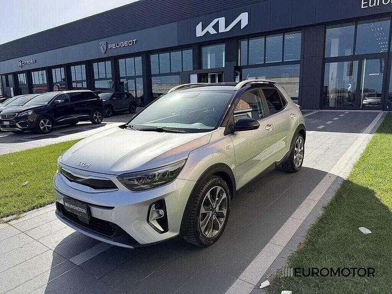 Grigio Usata 2021 Kia Stonic Style SUV | 14.700 € (Buon prezzo) - Immagine 1/4
