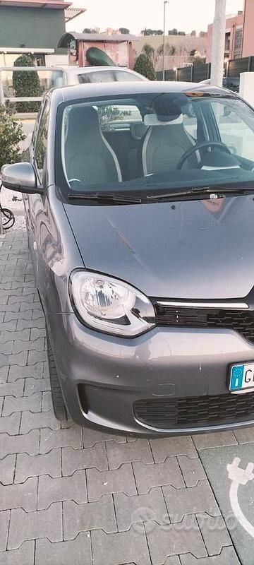 Usata Renault Twingo Zen 60 kW (82 CV) 2021 Grigio Utilitaria