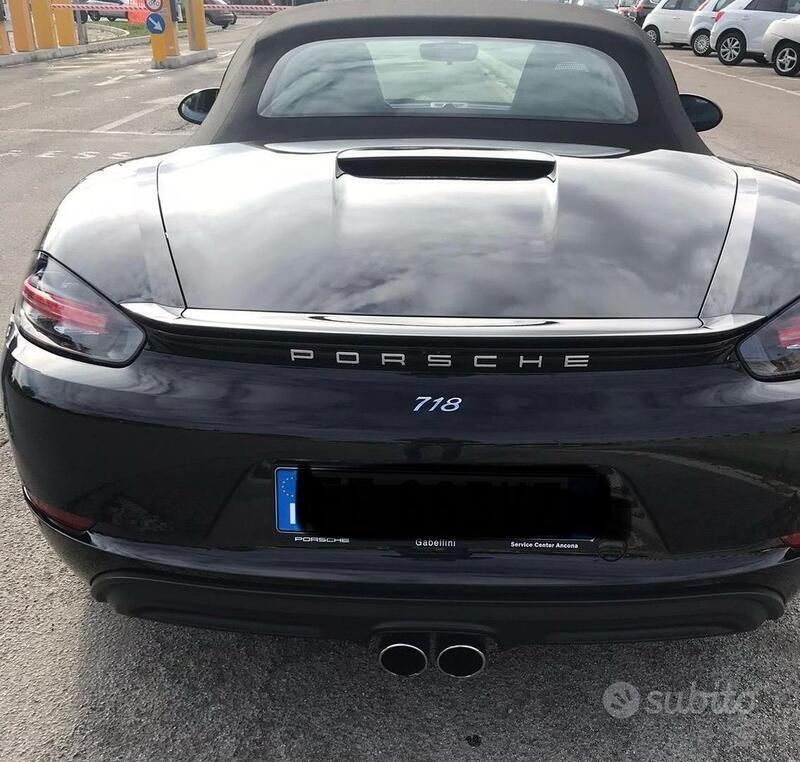 Usata Porsche 718 2016 Nero Cabrio