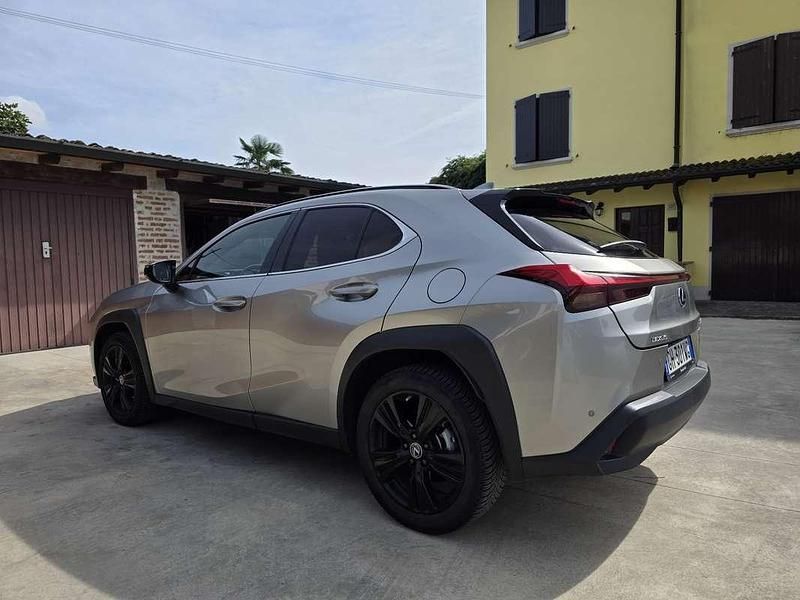 Usata Lexus UX 250h 184 CV (135 kW) 2022 SUV