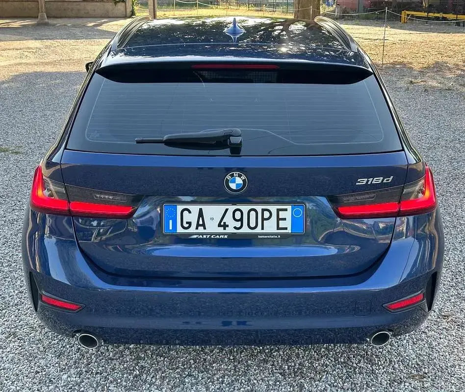 Usata BMW 318 Advantage 150 CV (110 kW) 2020 Blu/azzurro Station wagon