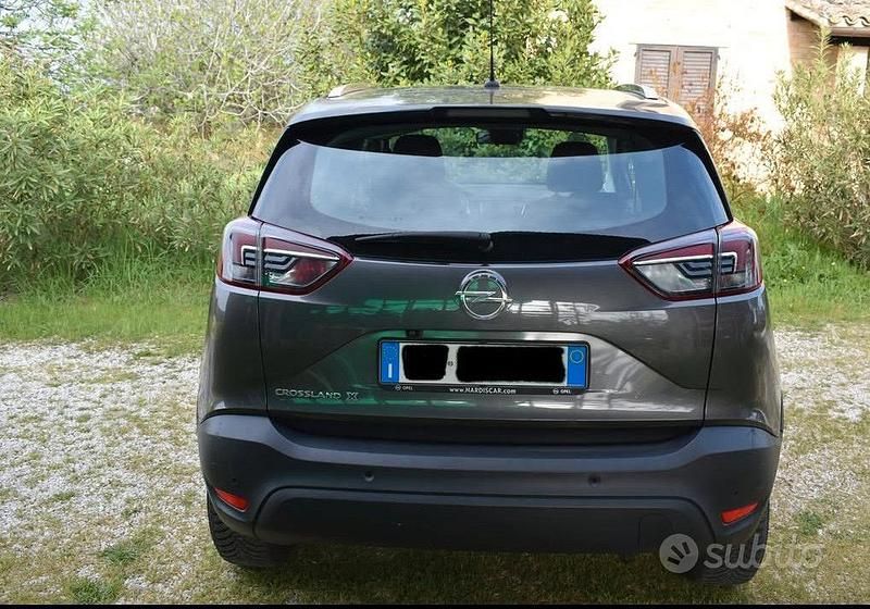 Usata Opel Crossland X 110 CV (80 kW) 2021 Marrone SUV