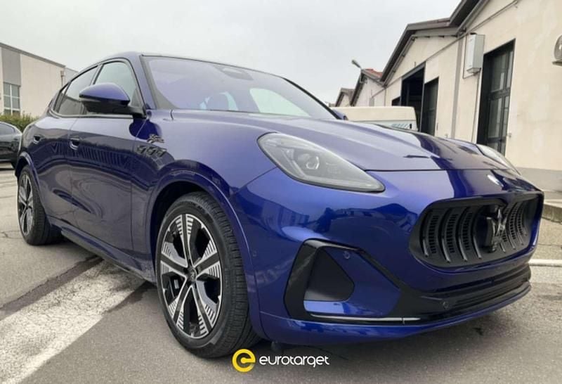 Usata Maserati Grecale Folgore 409 kW (557 CV) 2024 Blu/azzurro SUV