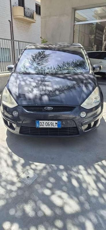 Blu notte Usata 2009 Ford S-MAX Individual Monovolume | 3600 € (Buon prezzo) - Immagine 1/4