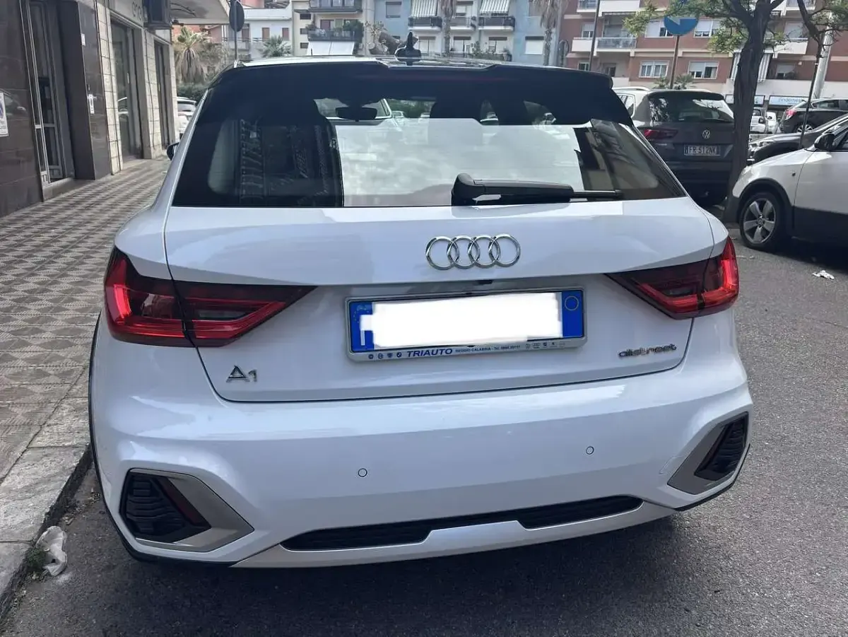 Usata Audi A1 Ambiente 116 CV (85 kW) 2025 Bianco SUV