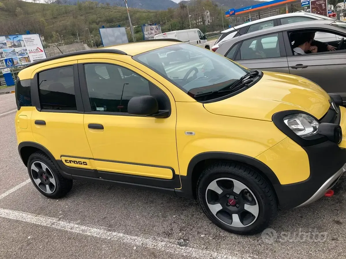 Usata Fiat Panda Cross Cross 95 CV (69 kW) 2018 Giallo Utilitaria