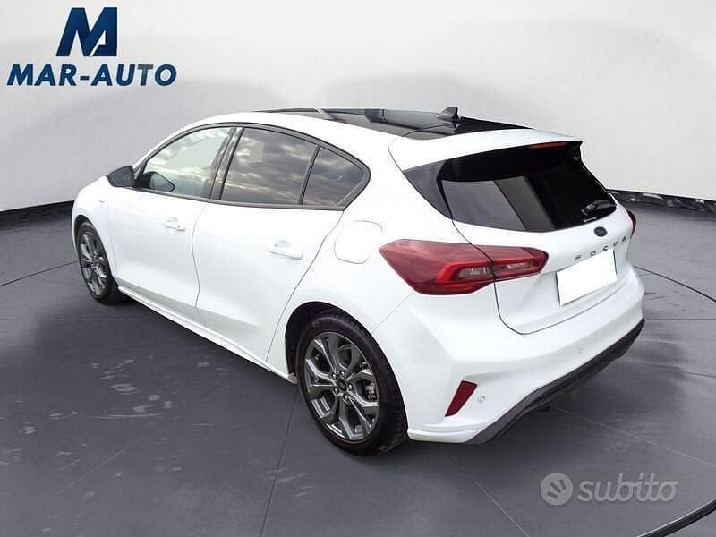 Usata Ford Focus ST-Line 125 CV (91 kW) 2023 Bianco Berlina