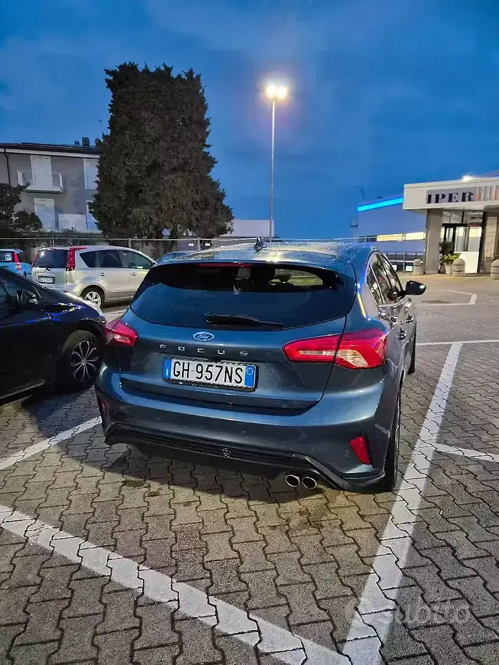 Usata Ford Focus ST-Line 125 CV (91 kW) 2022 Berlina