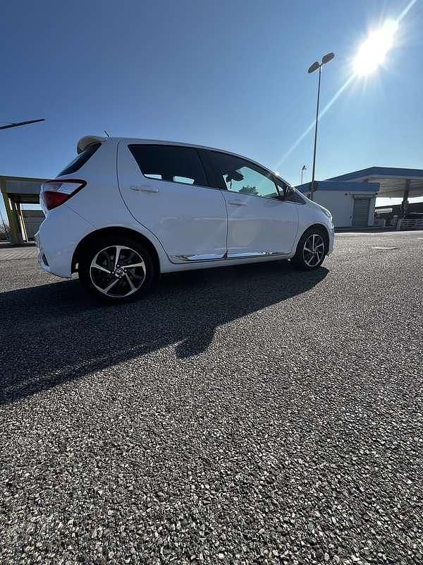 Usata Toyota Yaris Lounge 72 CV (52 kW) 2018 Berlina