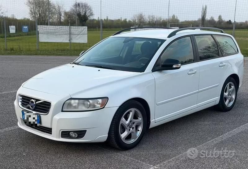 Usata Volvo V50 116 CV (85 kW) 2012 Bianco Station wagon