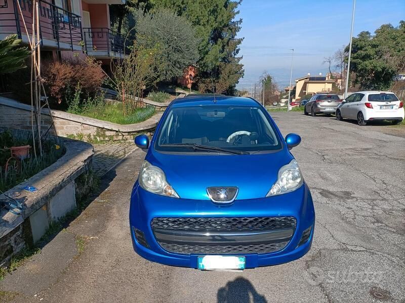 Blu Usata 2009 Peugeot 107 Due volumi | 3500 € (Buon prezzo) - Immagine 1/4