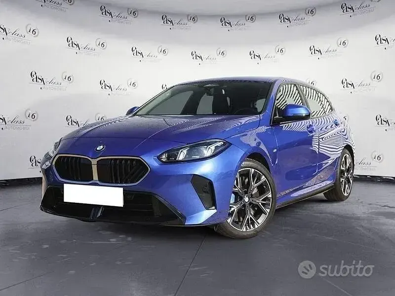 Usata BMW 120 M Sport 170 CV (125 kW) 2025 Blu/azzurro Utilitaria