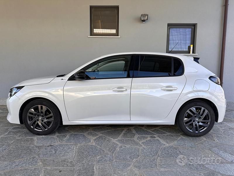 Usata Peugeot 208 Allure 75 CV (55 kW) 2022 Bianco Utilitaria