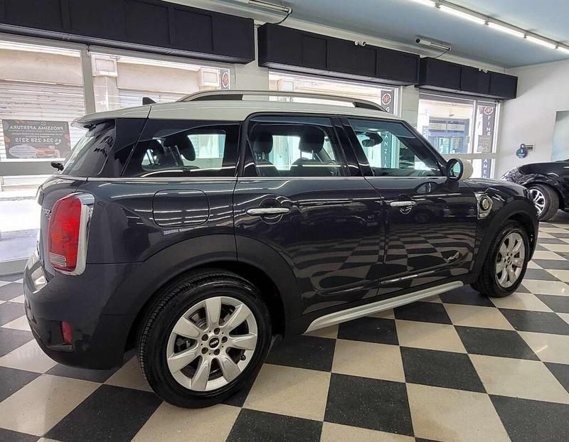 Begagnad Mini Cooper S Countryman 136 HK (100 kW) 2019 Grå SUV