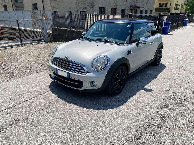 Usata 2010 Mini Cooper Utilitaria | 6200 € (Buon prezzo) - Immagine 1/4
