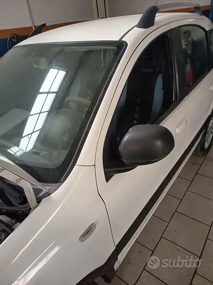 Usata Fiat Panda 4x4 69 CV (50 kW) 2007 Bianco Utilitaria