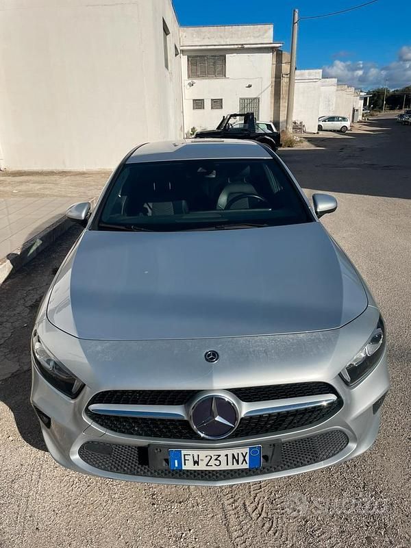 Occasion Mercedes A180 136 ch (100 kW) 2019 Gris Berline