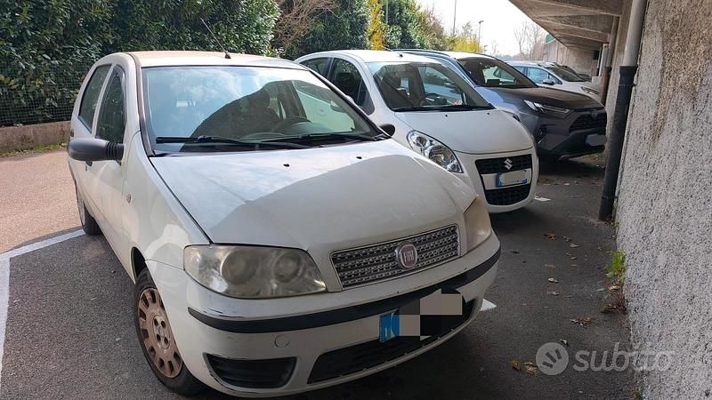 Usata Fiat Punto Classica 77 CV (56 kW) 2009 Bianco Utilitaria