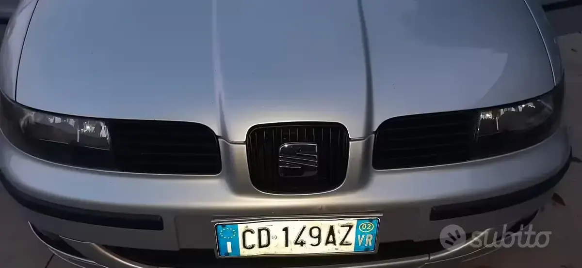 Usata Seat Leon Stella 110 CV (80 kW) 2002 Grigio Utilitaria