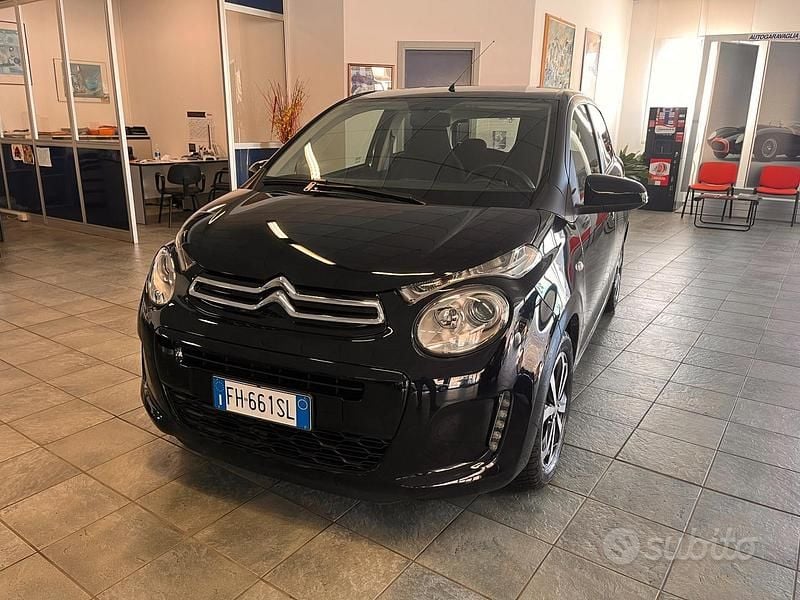 Nero Usata 2017 Citroën C1 Shine Utilitaria | 8900 € (Buon prezzo) - Immagine 1/4