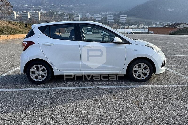 Usata Hyundai i10 Classic 67 CV (49 kW) 2014 Bianco Utilitaria