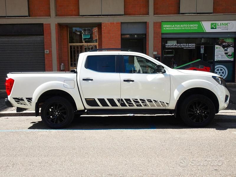Usata Nissan Navara N-Guard 190 CV (139 kW) 2019 Bianco Pick-up