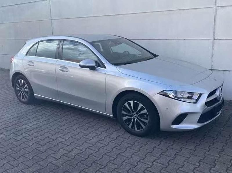 Argento Usata 2023 Mercedes A200 Premium Plus Berlina | 27.900 € (Super prezzo) - Immagine 1/4