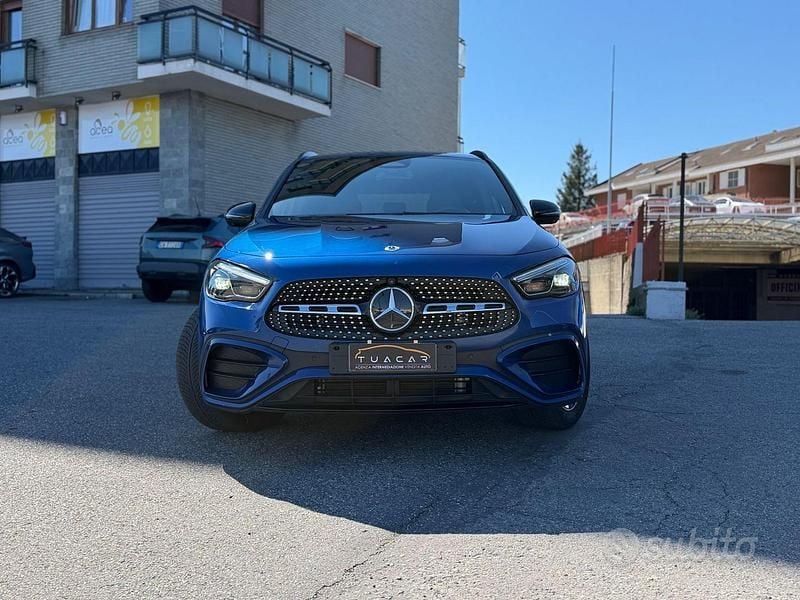 Usata Mercedes GLA200 AMG 150 CV (110 kW) 2024 Blu SUV