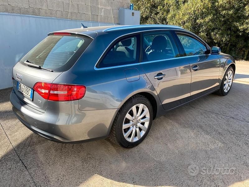 Usata Audi A4 Business 150 CV (110 kW) 2015 Grigio Berlina