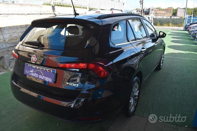 Usata Fiat Tipo Lounge 120 CV (88 kW) 2020 Nero Station wagon
