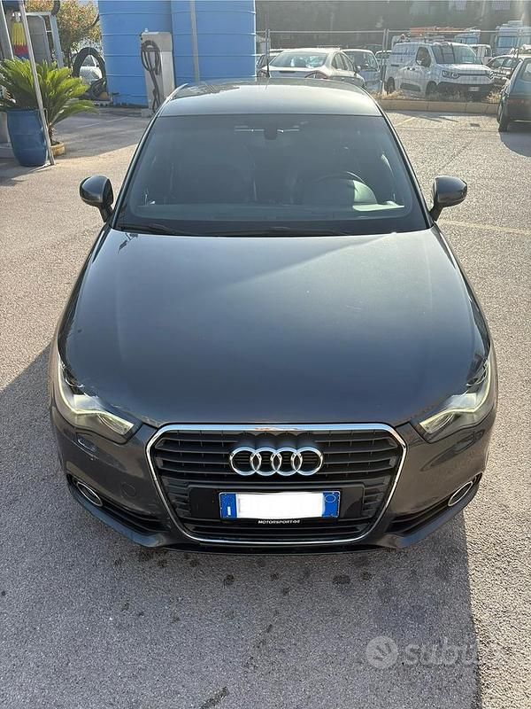 Usata Audi A1 105 CV (77 kW) 2011 Grigio Utilitaria