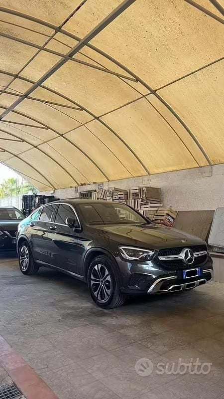 Usata Mercedes GLC300 Premium 245 CV (180 kW) 2020 Nero Coupé