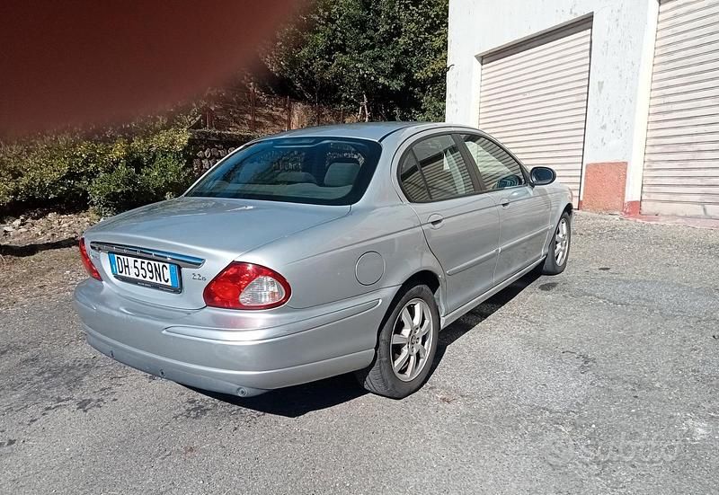 Usata Jaguar X-type Executive 155 CV (114 kW) 2007 Grigio Berlina