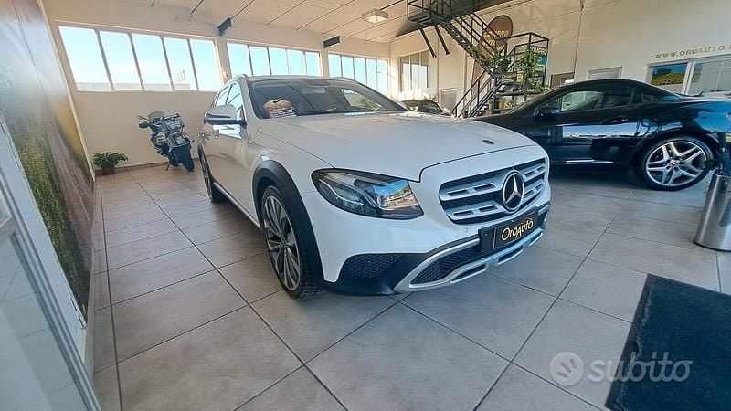 Usata Mercedes E220 194 CV (142 kW) 2019 Bianco Station wagon