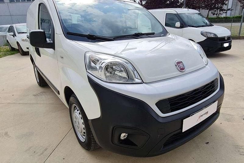 Bianco Usata 2018 Fiat Fiorino Furgone | 6800 € (Buon prezzo) - Immagine 1/4