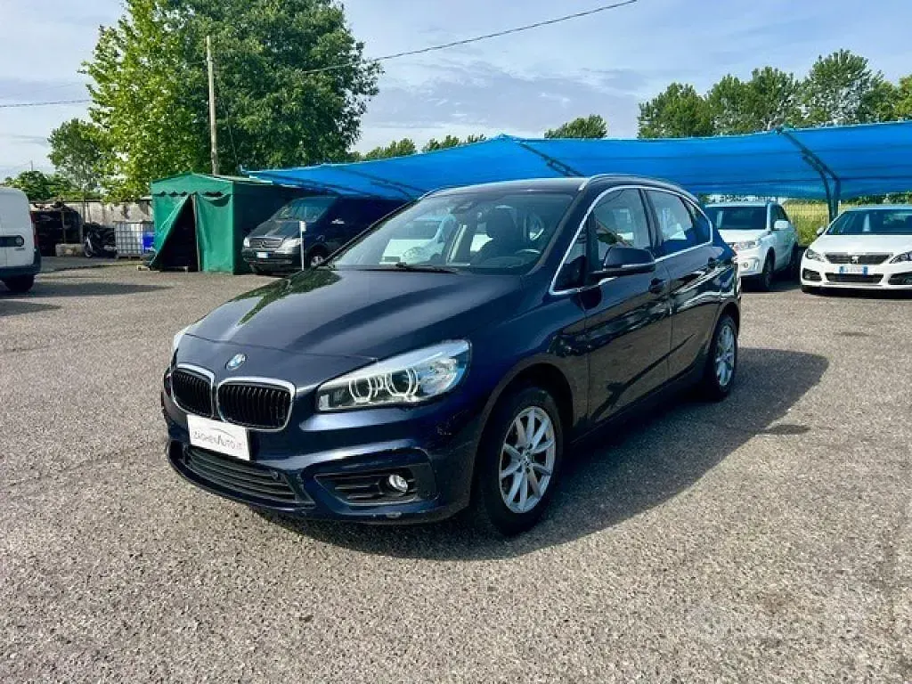 Usata BMW 218 Active Tourer Advantage 136 CV (100 kW) 2017 Blu Monovolume