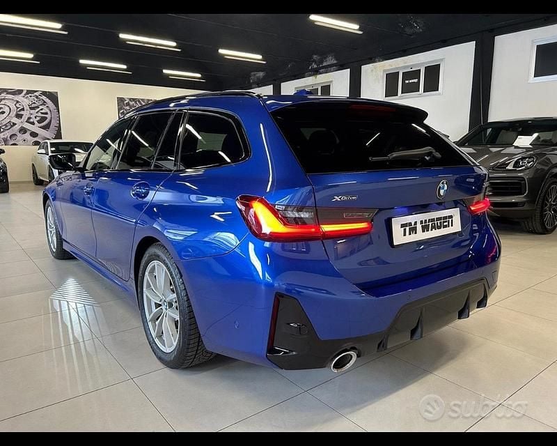 Usata BMW 330 Efficient Dynamics 245 CV (180 kW) 2025 Blu Station wagon