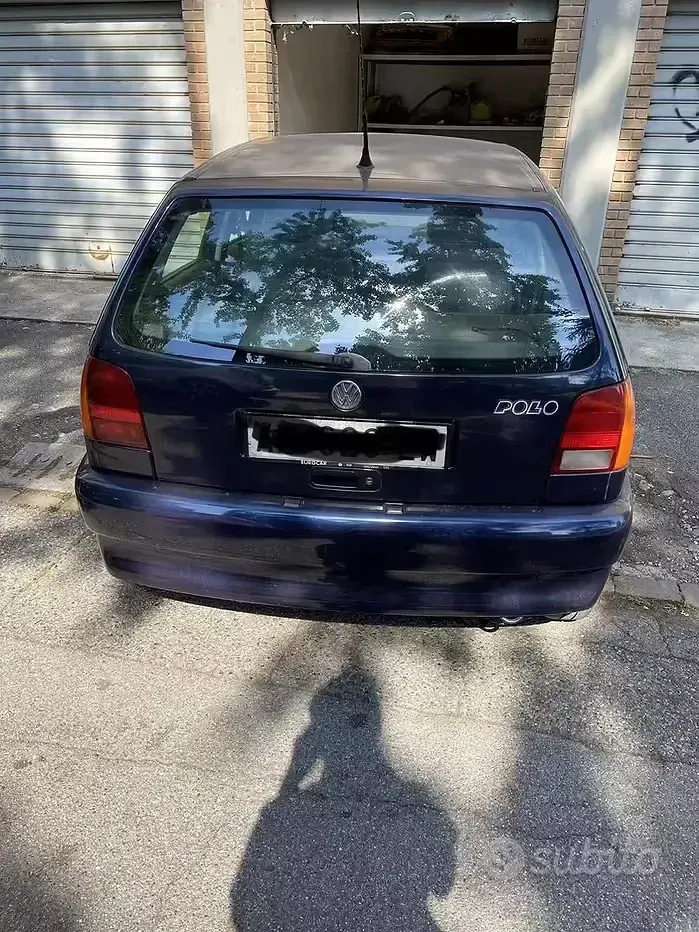 Usata VW Polo 45 CV (33 kW) 1996 Blu Berlina
