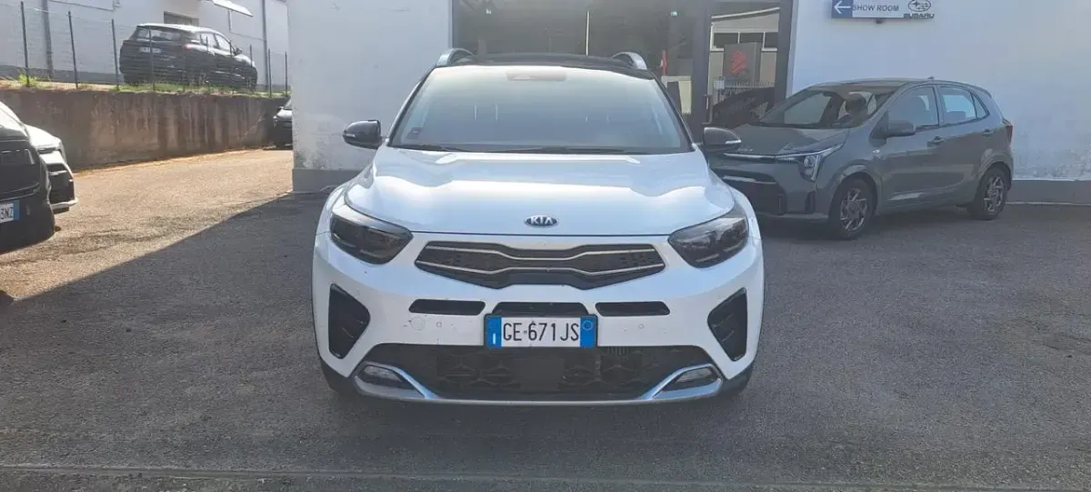 Usata Kia Stonic GT-Line 100 CV (73 kW) 2021 Bianco SUV