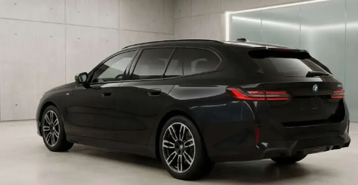Usata BMW 520 M Sport 190 CV (139 kW) 2024 Nero Station wagon