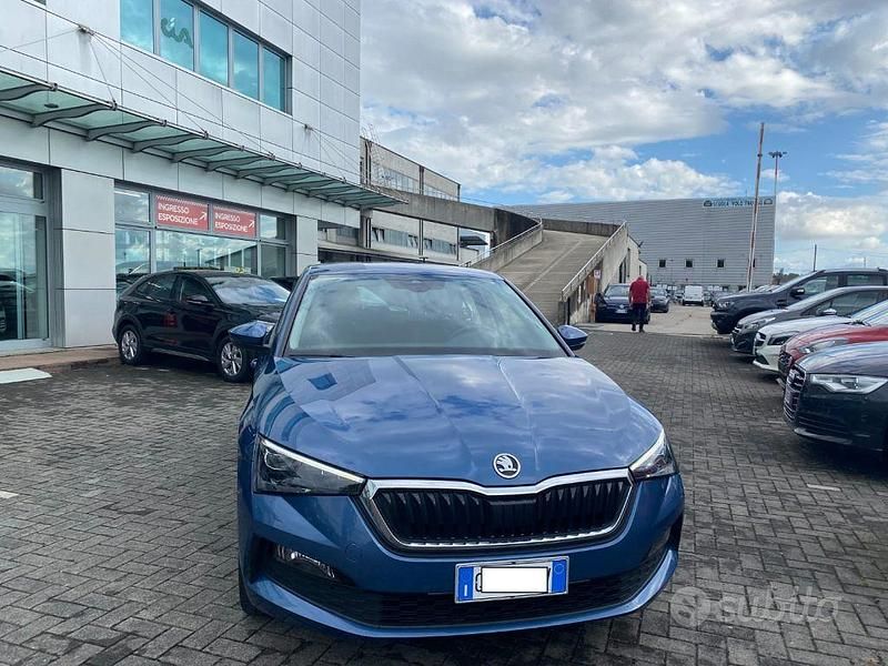 Usata Skoda 110 R Style 110 CV (80 kW) 2021 Blu Berlina